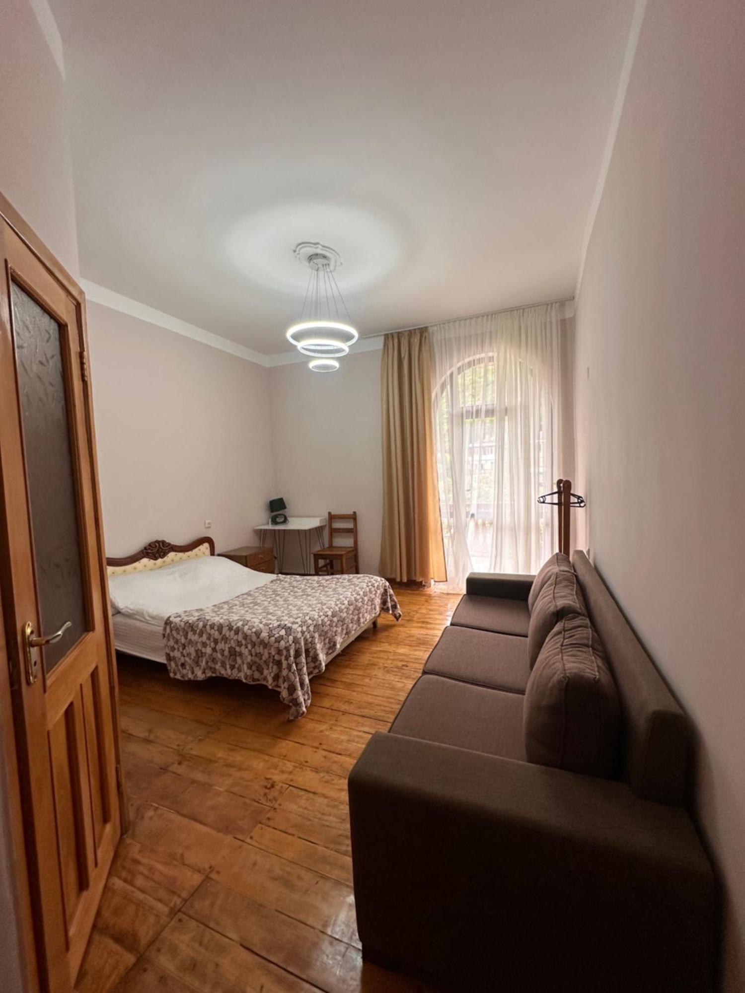 Areguni Guest House Дилиян Екстериор снимка